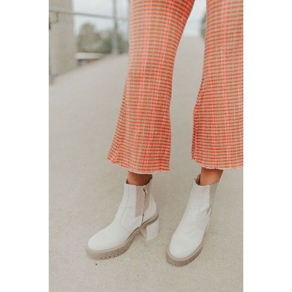 NEW FREE PEOPLE Sz 37 1/2 JAMES CHELSEA BOOTS IN ICE - Picture 3 of 3